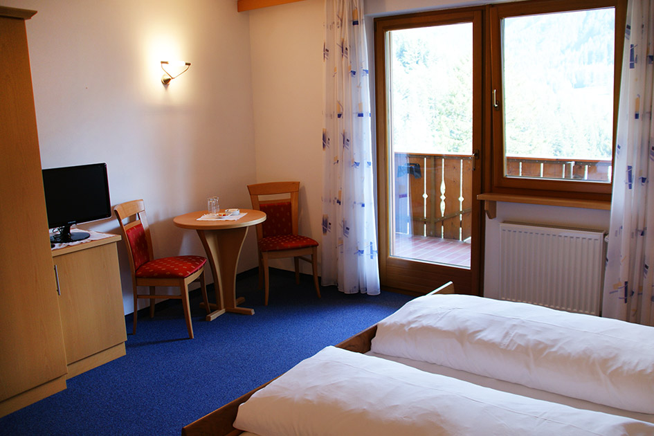 hotel_enzian_tiers_zimmer_komfort_04.jpg